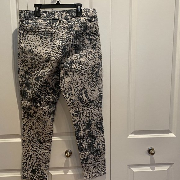 🎉 HOST PICK 🎉 Express NWT Skinny High Rise Print Denim Legging Size 12 - Picture 7 of 11